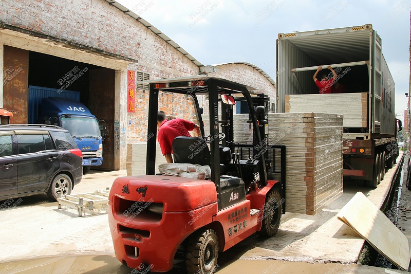 佛山哪里有出口高端門(mén)窗的鋁門(mén)窗廠家？-樓上樓門(mén)窗