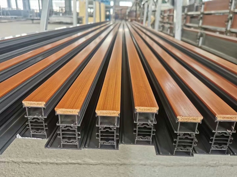 健康鋁木門(mén)窗流行的原因是什么？裝在室內(nèi)好看嗎？需注意什么問(wèn)題？