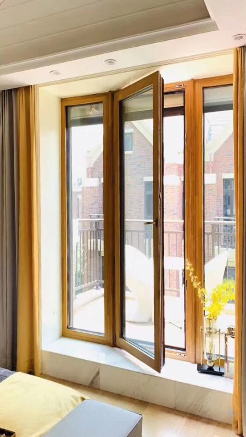別再嫌這款鋁木復(fù)合門(mén)窗貴啦，用起來(lái)它真的物超所值！
