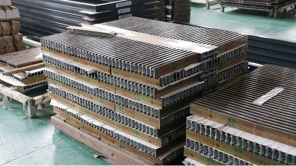 【樓上樓門窗】工程門窗配套性,不懂門窗工程的發(fā)包方都在看！