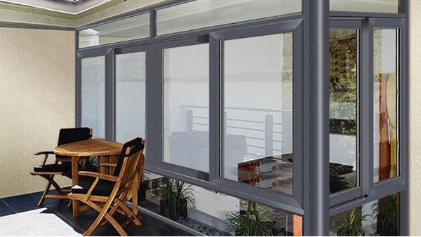 佛山哪里有高端鋁合金門窗合作的廠家？國(guó)內(nèi)十大門窗品牌樓上樓門窗